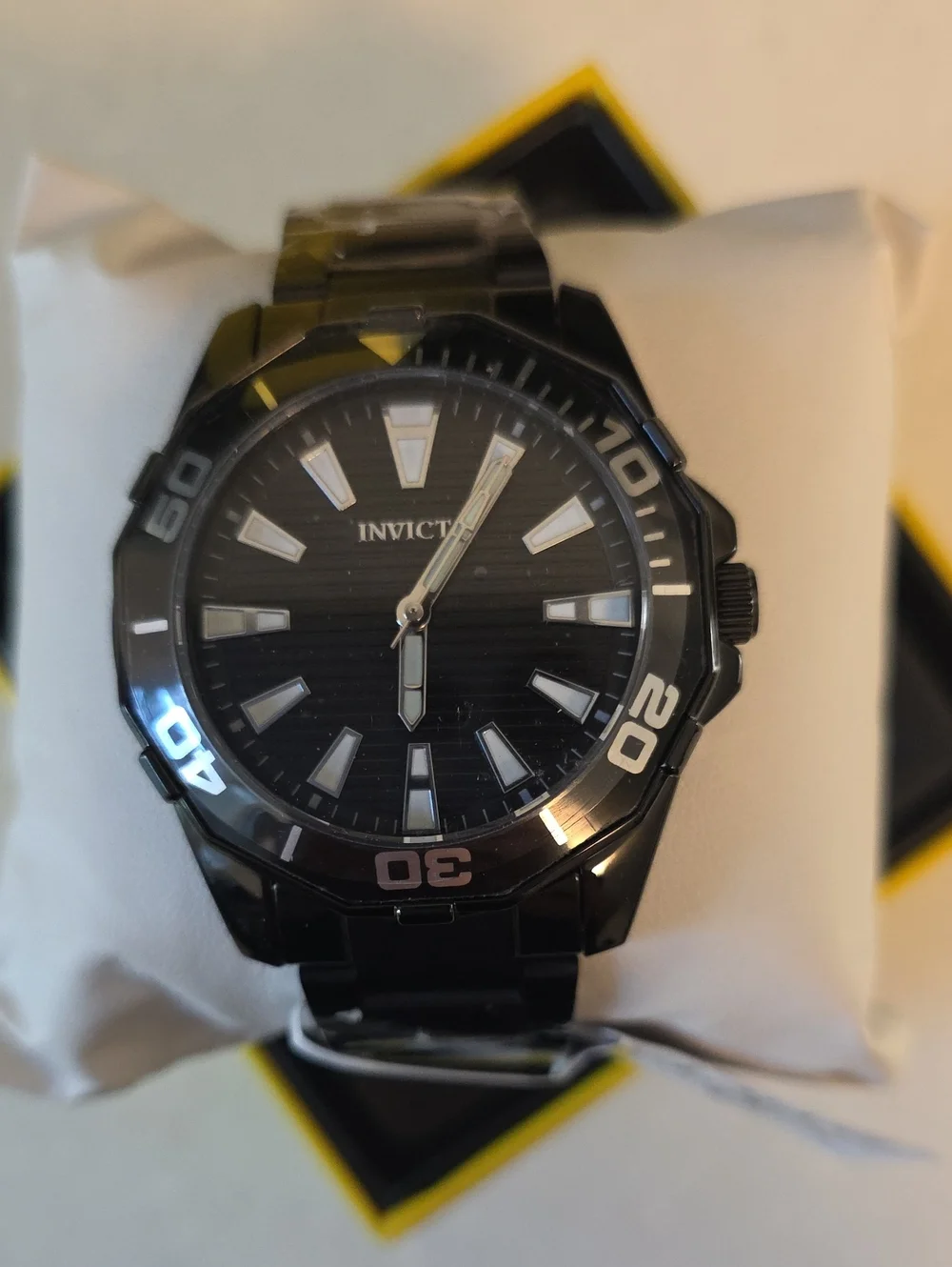 523. Invicta Pro Diver Model 79016 Men's Watch 46mm
